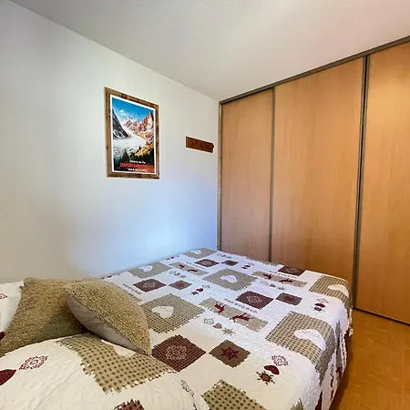 2 Au Pied Des Pistes Avec Piscine Interieure - Fr-1-505-228 *