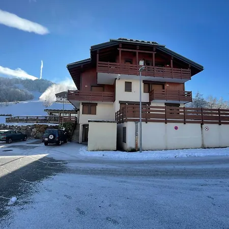 Appartement 2 Au Pied Des Pistes Avec Piscine Interieure - Fr-1-505-228 *