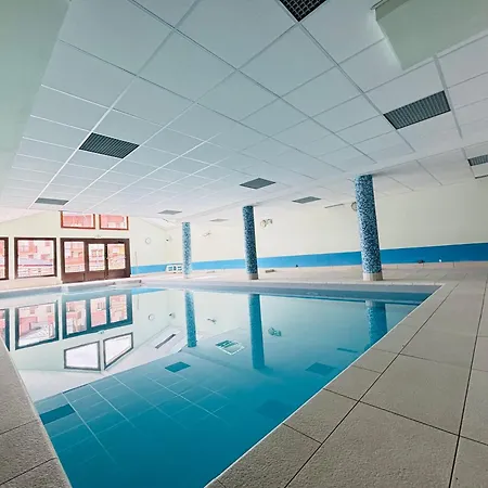 Appartement 2 Au Pied Des Pistes Avec Piscine Interieure - Fr-1-505-228